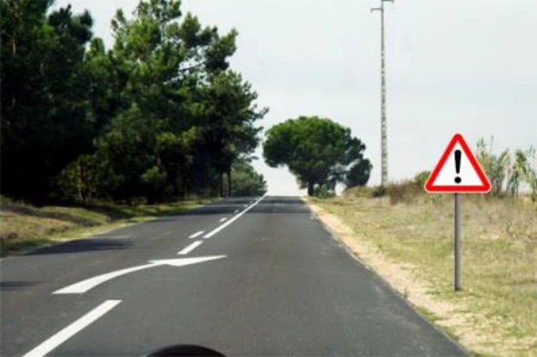 Qual a indicação que este sinal dá aos condutores? — pergunta R10Q0216 do exame de código IMT