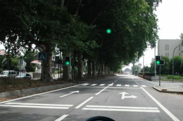 O sinal luminoso de cor verde indica-me: — pergunta R10Q0332 do exame de código IMT
