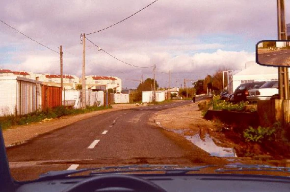 É-me permitido realizar a manobra de marcha atrás, neste local? — pergunta R12Q0205 do exame de código IMT