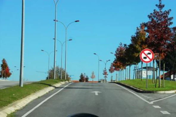 Este sinal vertical indica-me: — pergunta R12Q0379 do exame de código IMT