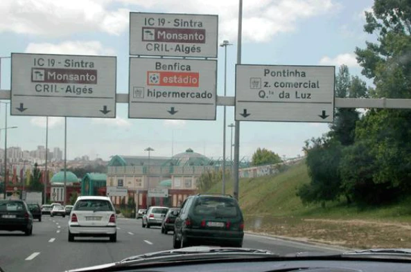 Nesta faixa de rodagem existem: — pergunta R13Q0004 do exame de código IMT