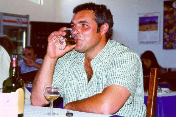 As bebidas alcoólicas, só têm efeitos negativos no condutor, a partir de uma taxa de álcool no sangue igual ou superior a 0,5 g/l. — pergunta R2Q0185 do exame de código IMT