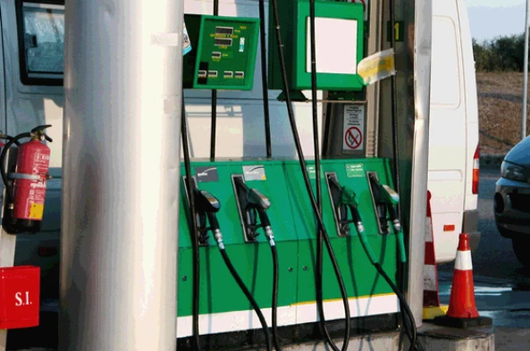 Na circulação rodoviária deve ser utilizada uma condução económica. — pergunta R2Q0345 do exame de código IMT