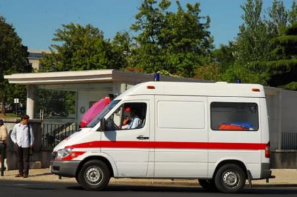 Pratica uma contra-ordenação muito grave o condutor de uma ambulância ao conduzi-la com uma taxa de álcool por litro de sangue de: — pergunta R4Q0010 do exame de código IMT