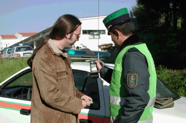 É considerado crime a condução com uma taxa de álcool no sangue, igual a: — pergunta R4Q0014 do exame de código IMT