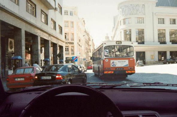 Neste local, a velocidade mínima permitida é de: — pergunta R4Q0286 do exame de código IMT