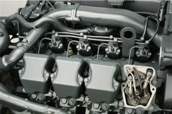 Nos motores a diesel, e ao momento do tempo de admissão, entra no respectivo colector de admissão: — pergunta R5Q0157 do exame de código IMT