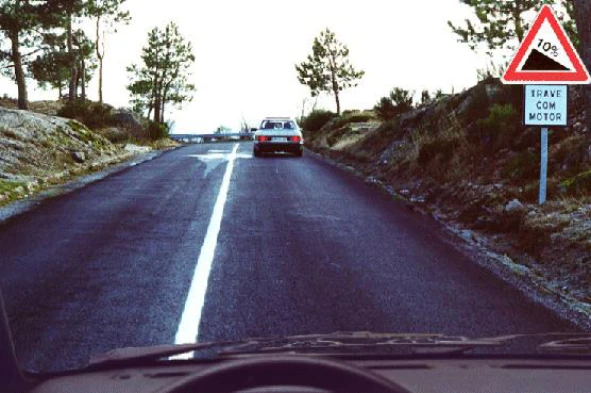 'TRAVE COM MOTOR' significa: — pergunta R7Q0049 do exame de código IMT