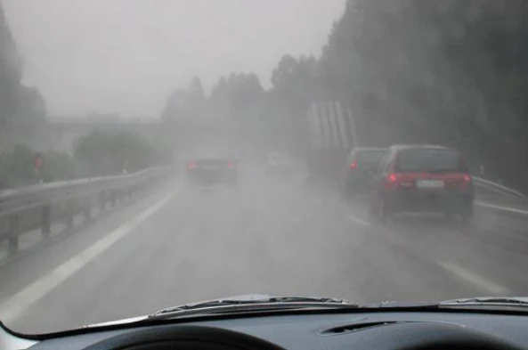 Se a visibilidade é menor a velocidade deve ser moderada, porque: — pergunta R7Q0236 do exame de código IMT