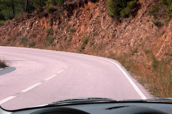 Quando a visibilidade é menor, a velocidade, deve ser: — pergunta R8Q0026 do exame de código IMT