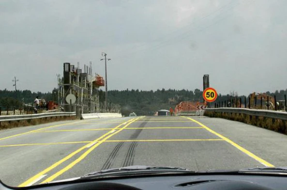 Neste local em obras: — pergunta R8Q0142 do exame de código IMT