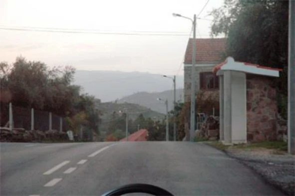Posso realizar a manobra de inversão do sentido de marcha no local em que me encontro? — pergunta R9Q0006 do exame de código IMT