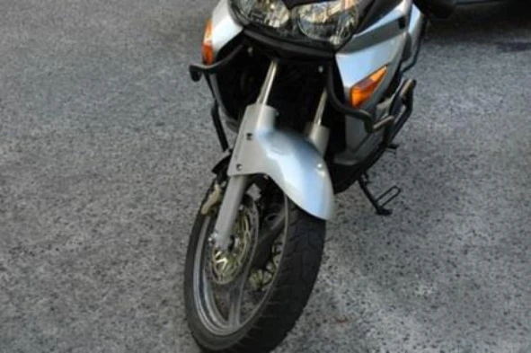 Um motociclo de duas rodas pode estar equipado com um quadro tubular em aço? — pergunta R9Q0200 do exame de código IMT
