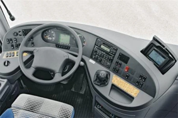 Nos automóveis pesados é autorizada a utilização de limitadores de velocidade com avaria? — pergunta R9Q0329 do exame de código IMT